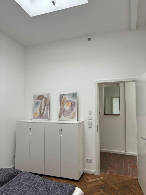 Zentrales Gartenhaus Loft In Vakantiehuis *